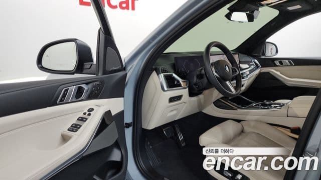 BMW X7 2025 — Photo 32/32