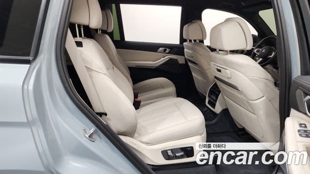 BMW X7 2025 — Photo 12/32