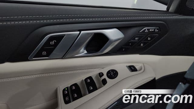 BMW X7 2025 — Photo 13/32