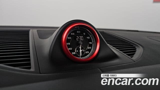 Porsche Macan 2023 — Фото 17/20