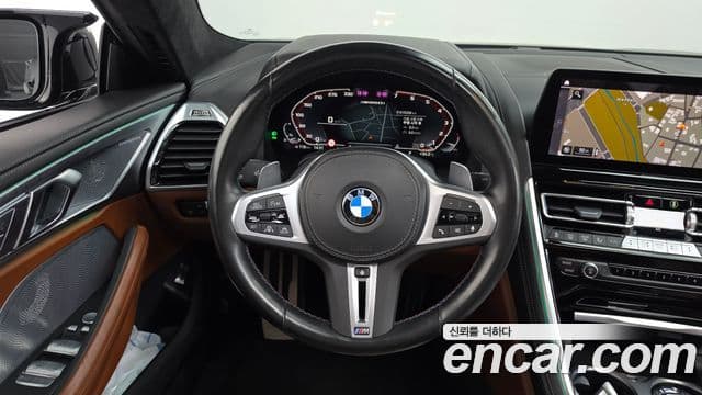 BMW 8 Series 2022 — Photo 2/36