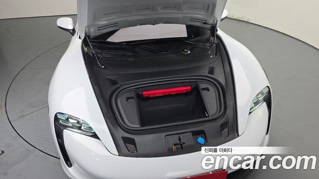 Porsche Taycan 2021 — Photo 12/34