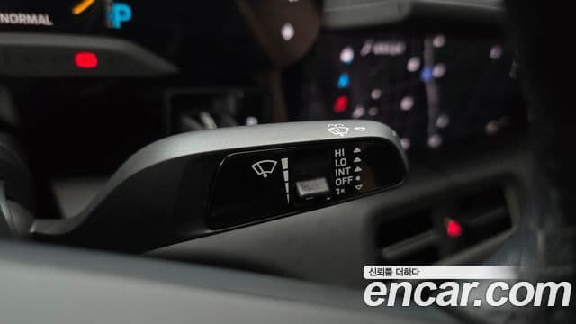 Porsche Taycan 2021 — Photo 31/34