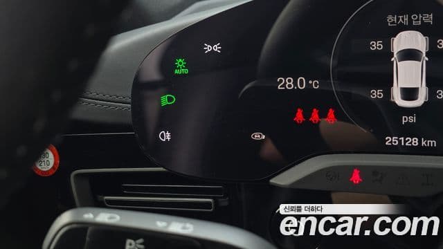 Porsche Taycan 2021 — Photo 34/34