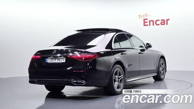 Mercedes-Benz S-Class 2022 — Photo 27/33
