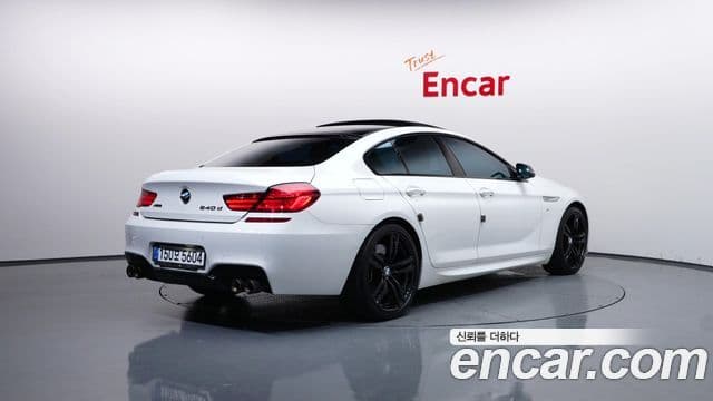 BMW 6 Series 2018 — Şəkil 10/20
