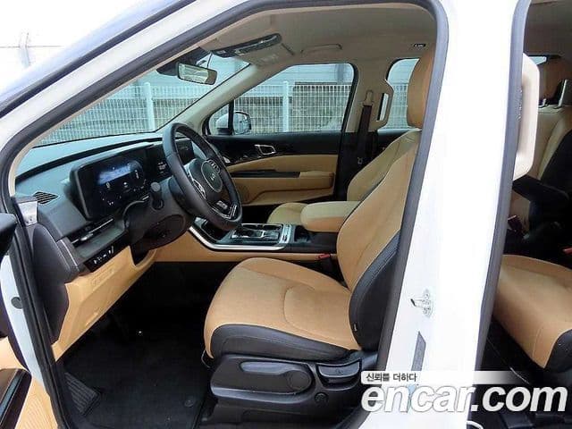 Kia Carnival 2023 — Фото 4/20