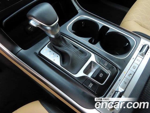 Kia Carnival 2023 — Фото 11/20