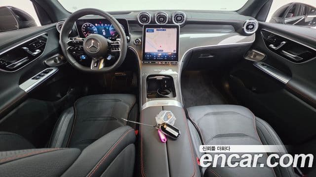Mercedes-Benz GLC-Class 2025 — Photo 3/37