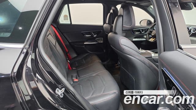 Mercedes-Benz GLC-Class 2025 — Photo 4/37