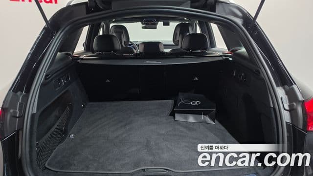 Mercedes-Benz GLC-Class 2025 — Photo 8/37