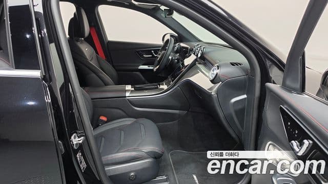 Mercedes-Benz GLC-Class 2025 — Photo 22/37