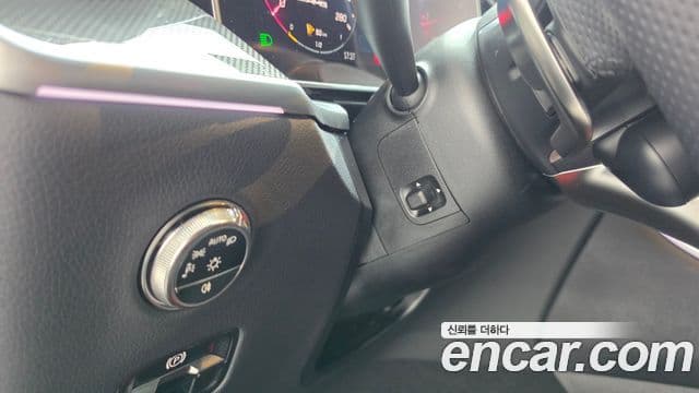 Mercedes-Benz GLC-Class 2025 — Photo 18/37