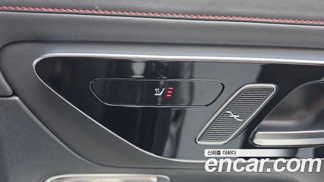 Mercedes-Benz GLC-Class 2025 — Photo 23/37