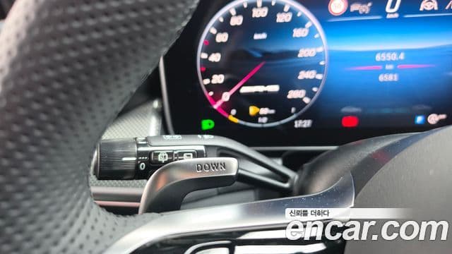 Mercedes-Benz GLC-Class 2025 — Photo 19/37