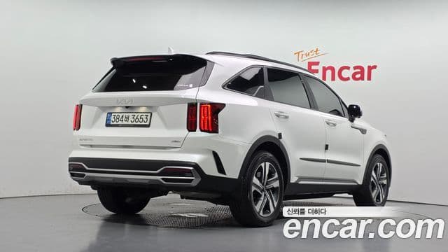 Kia Sorento 2022 — Фото 2/20