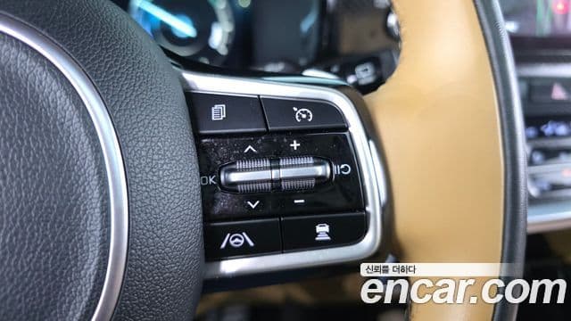 Kia Sorento 2022 — Фото 17/20