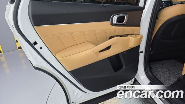 Kia Sorento 2022 — Photo 12/38