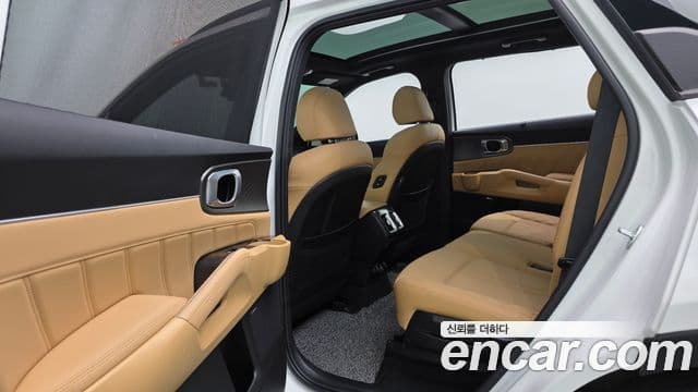 Kia Sorento 2022 — Photo 29/38