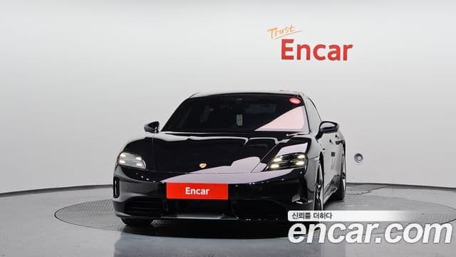 Porsche Taycan 2025 — ფოტო 15/31