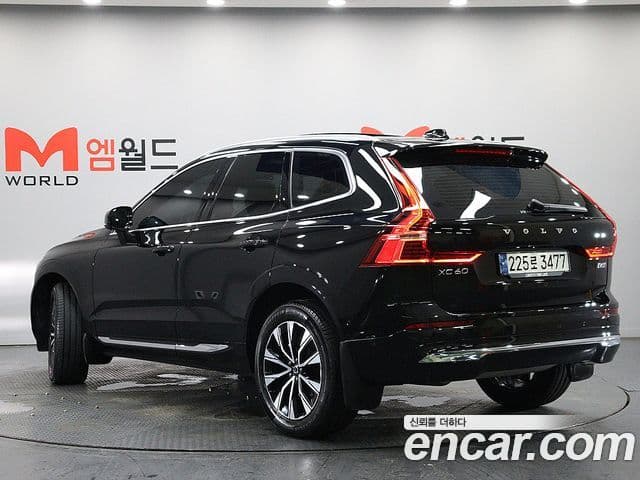 Volvo XC60 2024 — Photo 10/20