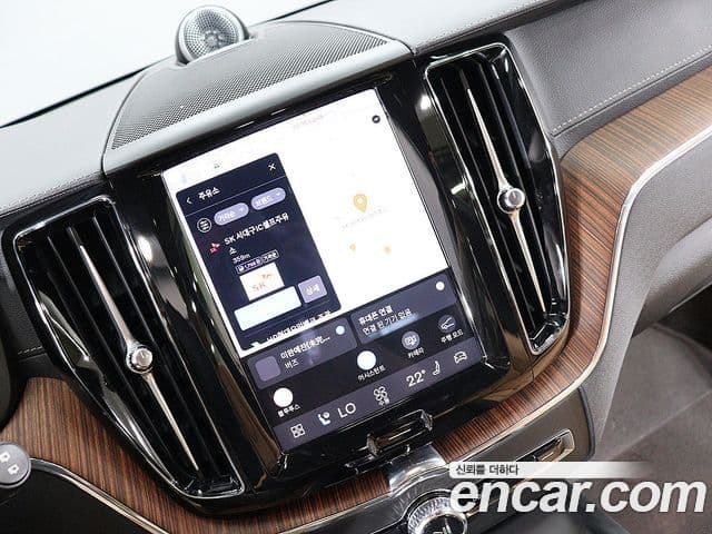 Volvo XC60 2024 — Photo 9/20
