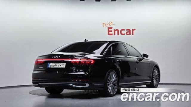 Audi A8 2023 — Photo 13/20
