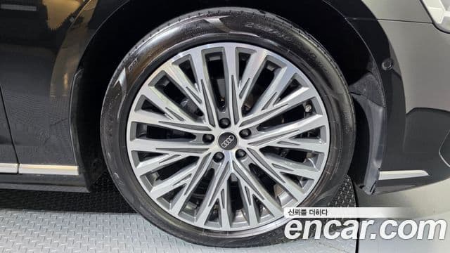 Audi A8 2023 — Photo 6/20