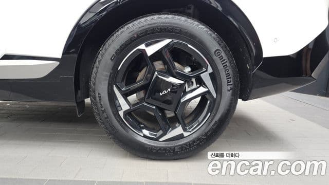 Kia Sportage 2025 — Photo 1/37
