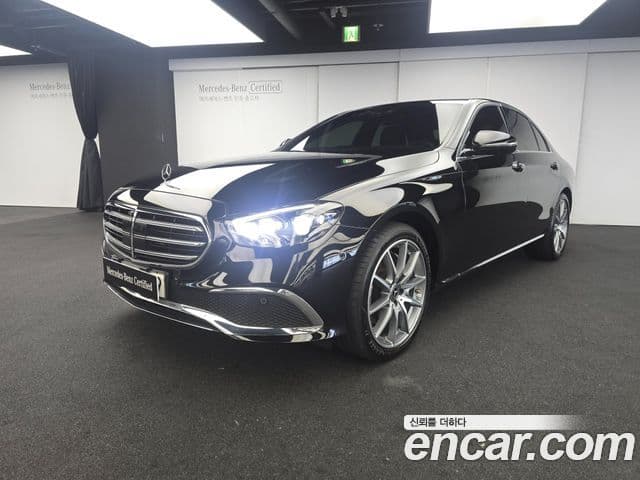 Mercedes-Benz E-Class 2022 — Фото 9/18