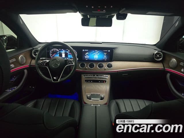 Mercedes-Benz E-Class 2022 — Фото 10/18