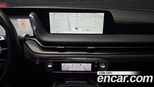 Genesis G90 2022 — Photo 16/31