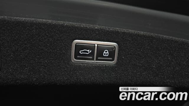 Genesis G90 2022 — Photo 24/31