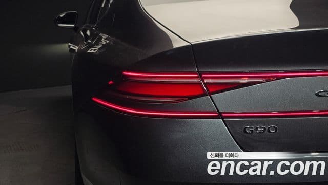 Genesis G90 2022 — Photo 5/31
