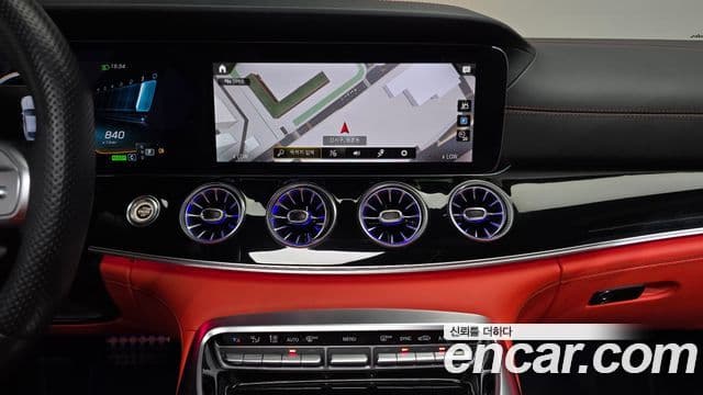 Mercedes-Benz AMG GT 2021 — Фото 14/20