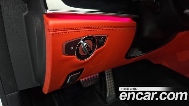 Mercedes-Benz AMG GT 2021 — Photo 21/36