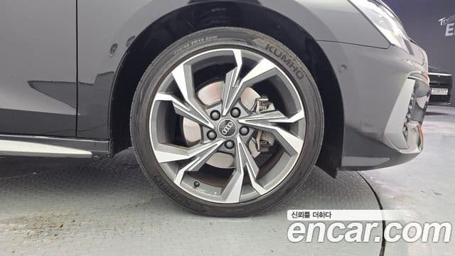 Audi A3 2023 — Şəkil 22/33