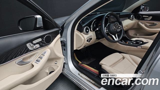 Mercedes-Benz C-Class 2019 — ფოტო 3/33