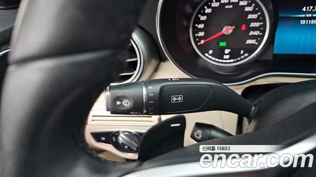 Mercedes-Benz C-Class 2019 — ფოტო 8/33