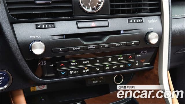 Lexus RX450h 2022 — Фото 15/20