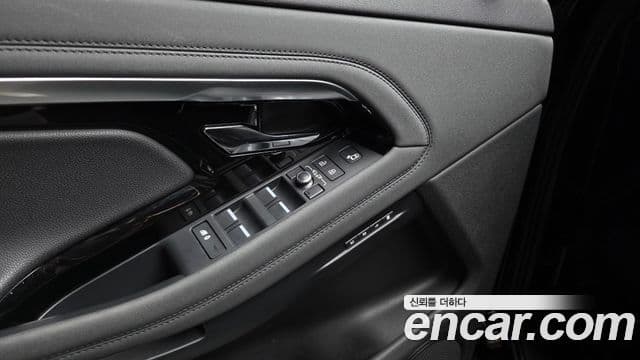Land Rover Range Rover Evoque 2022 — Şəkil 18/34