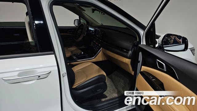 Kia Carnival 2022 — Фото 11/20