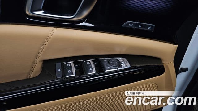 Kia Carnival 2022 — Фото 17/20