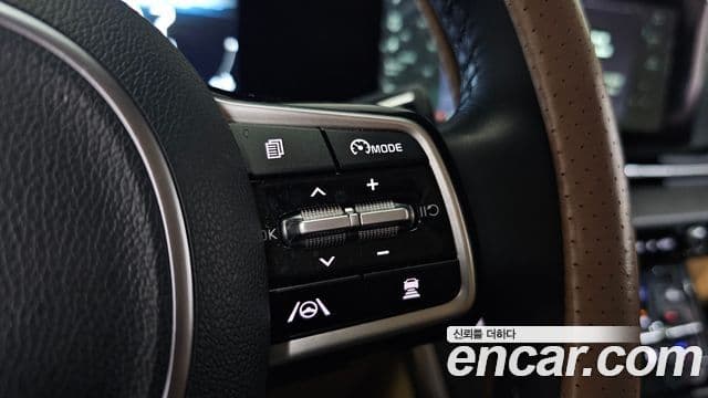 Kia Carnival 2022 — Şəkil 17/35