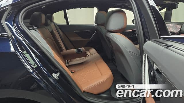 BMW 5 Series 2026 — Photo 9/33