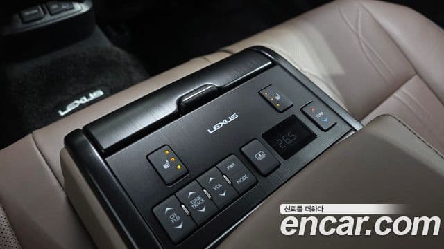 Lexus ES300h 2025 — Фото 19/20