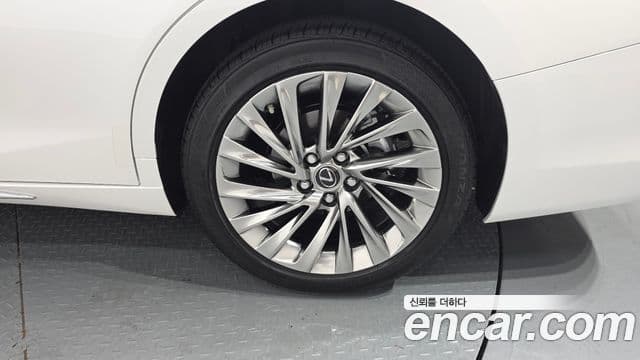 Lexus ES300h 2025 — Şəkil 14/30