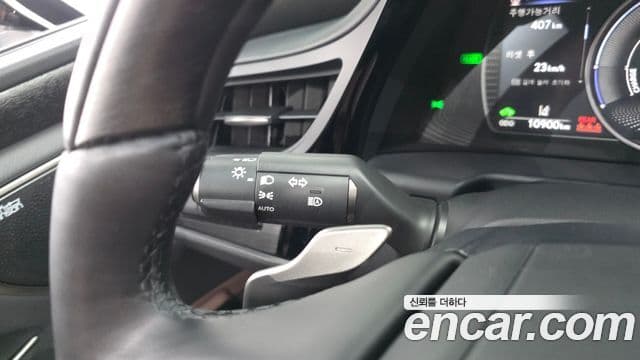 Lexus ES300h 2025 — Şəkil 21/30