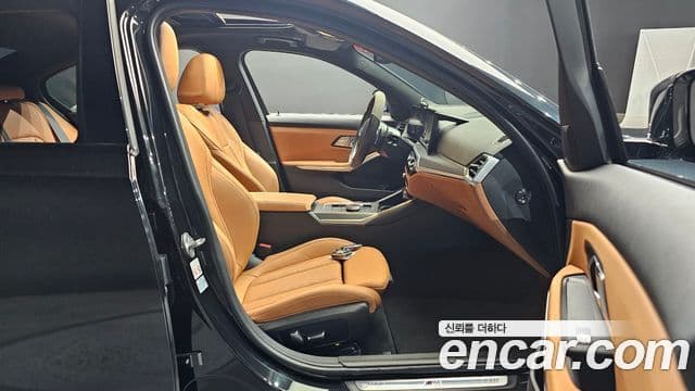 BMW 3 Series 2023 — Photo 12/34