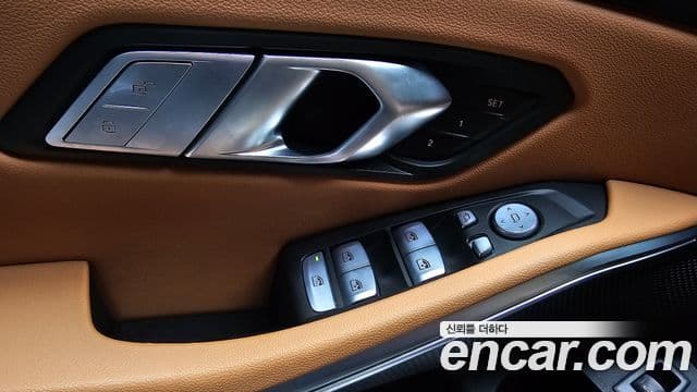 BMW 3 Series 2023 — Photo 14/34